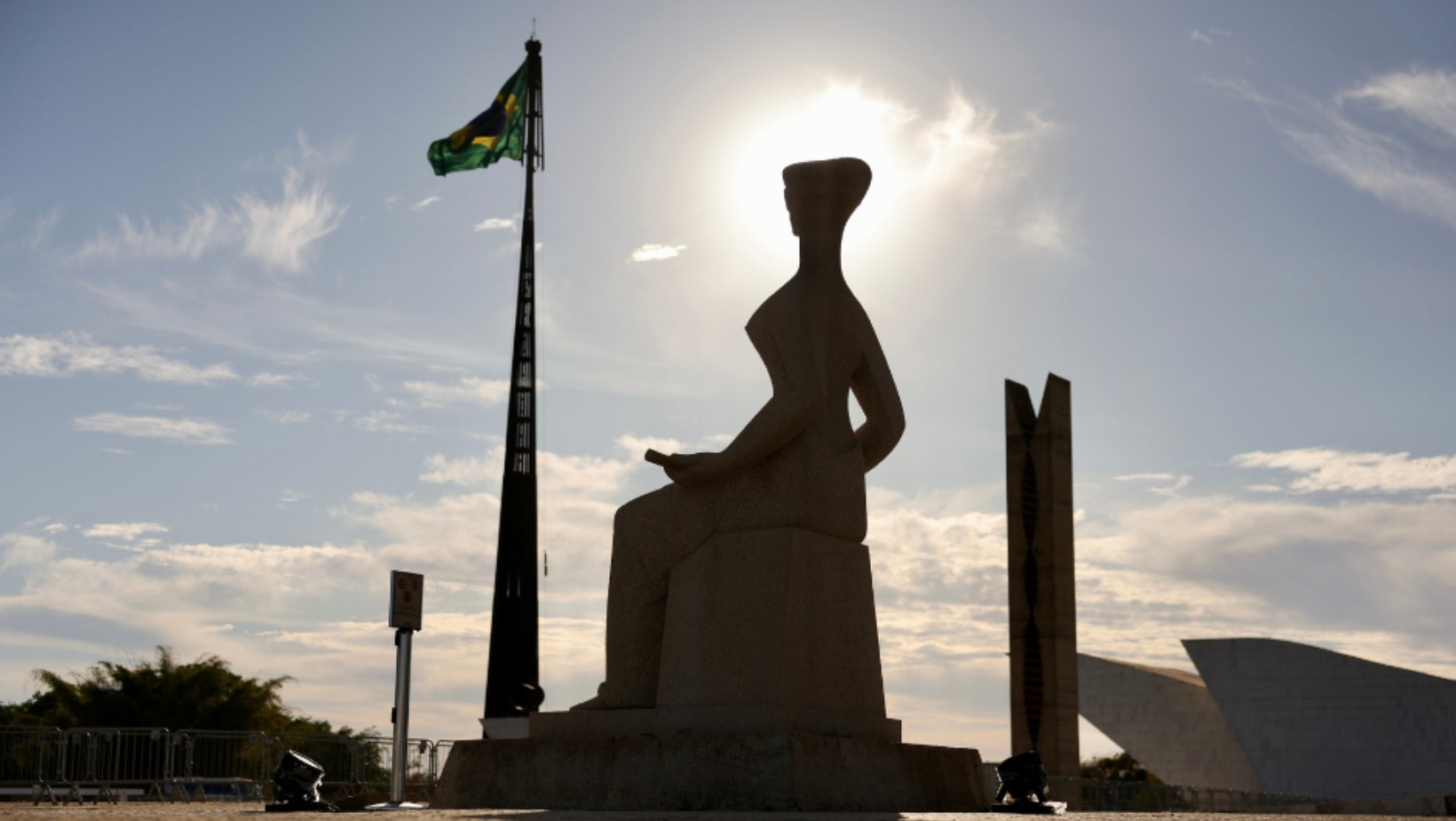 Praça dos Três Poderes fechada para sessão do STF sobre mensagem controversa