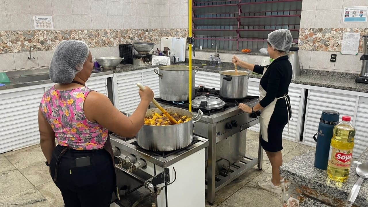 Hora da merenda: escola de Limeira prepara almoço para mesários nas eleições; veja cardápio do dia