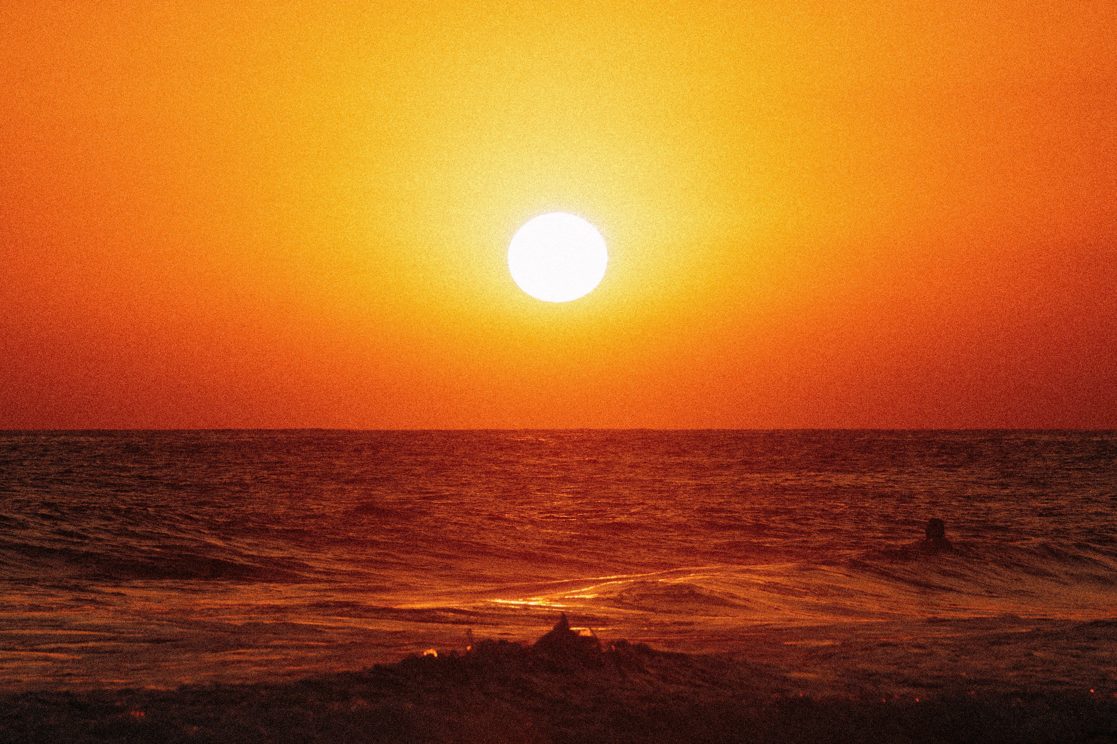Calor nos oceanos atinge nível recorde