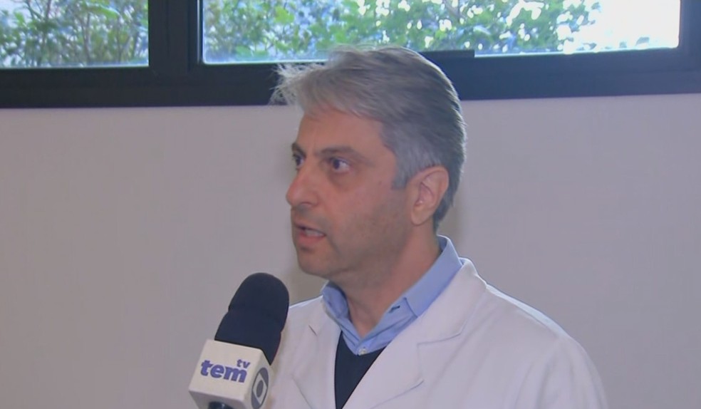 Fabiano da Cunha Tanuri é neurologista e explicou sobre as possíveis causas para enxaqueca — Foto: TV TEM/Reprodução