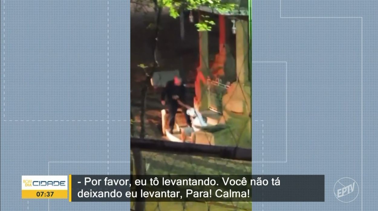 Vídeo flagra GCM agredindo homem em situação de rua no interior de SP: 'Por favor, eu tô levantando'