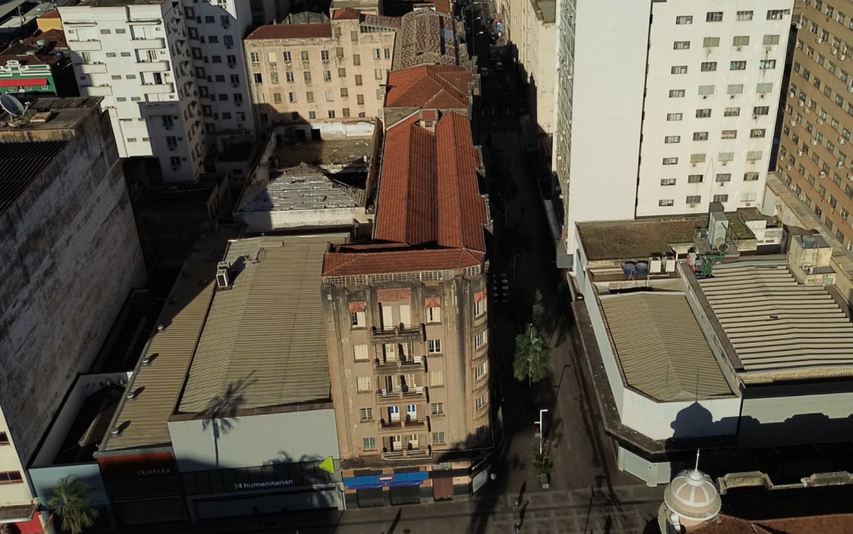 Primeiro edifício de Ribeirão Preto, SP, prédio Diederichsen começa a ser restaurado