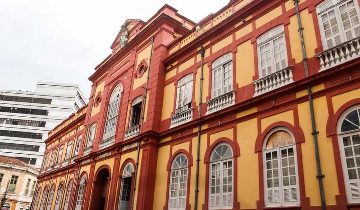 Quer emprestar livros da Biblioteca Pública do Amazonas? Veja como participar