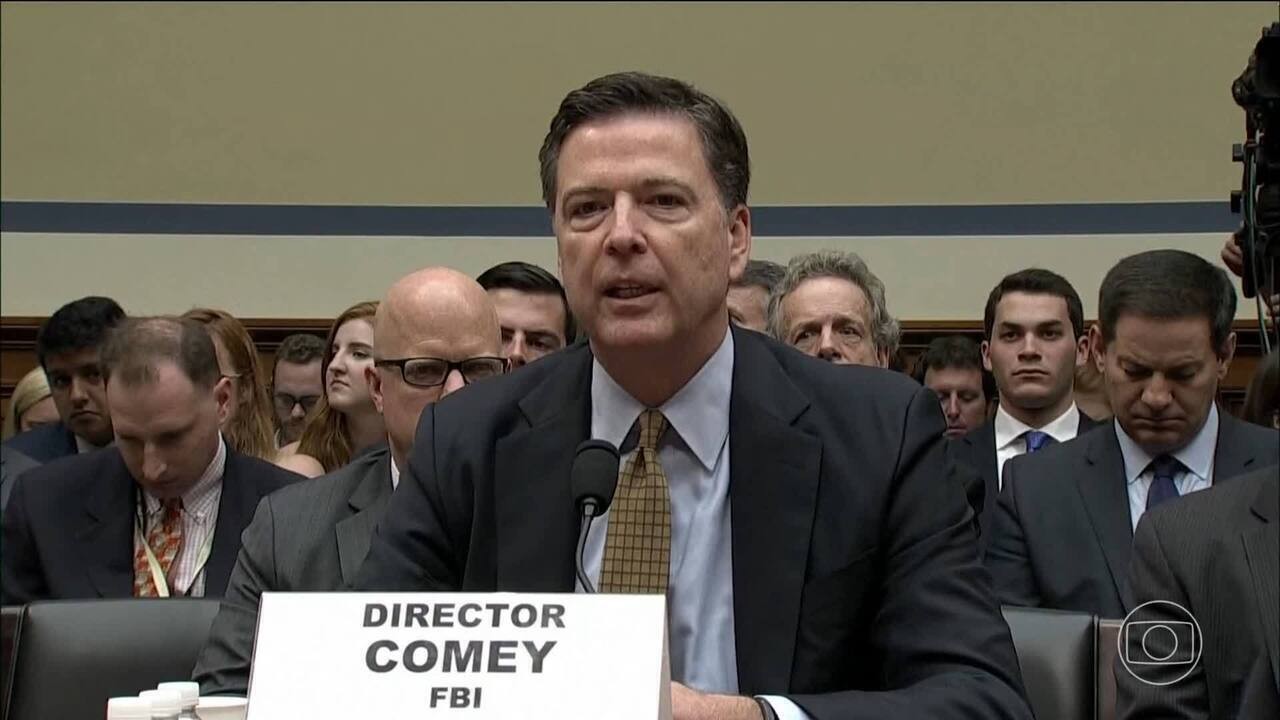 FBI demite agentes que se ajoelharam durante protesto pela morte de George Floyd em 2020