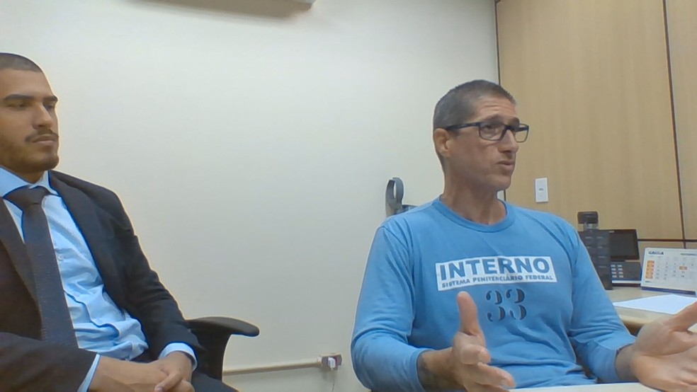 Ronnie Lessa (D) durante delação — Foto: Reprodução/TV Globo