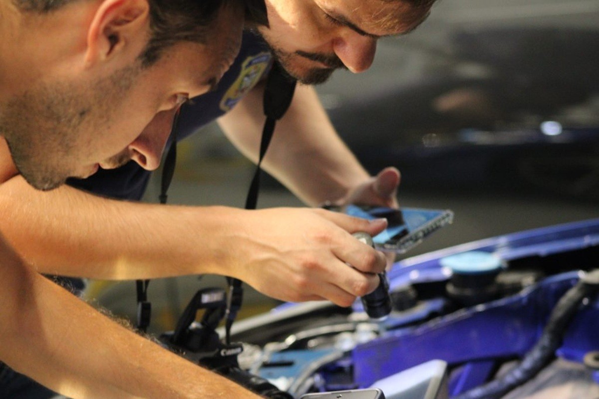 Concurso da Polícia Científica de SC tem 60 vagas para perito com salários de R$ 27,7 mil; veja como se inscrever