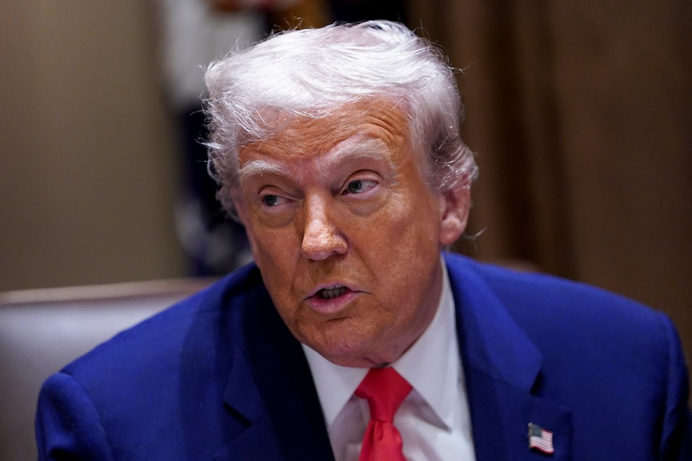 Sem dar detalhes, Trump diz que tarifas podem até zerar imposto de renda de  americanos | Economia | G1