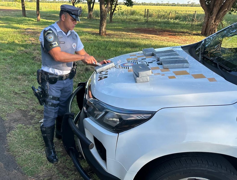 Casal de bolivianos foi preso na SP-270, em Presidente Epitácio (SP) — Foto: Polícia Rodoviária