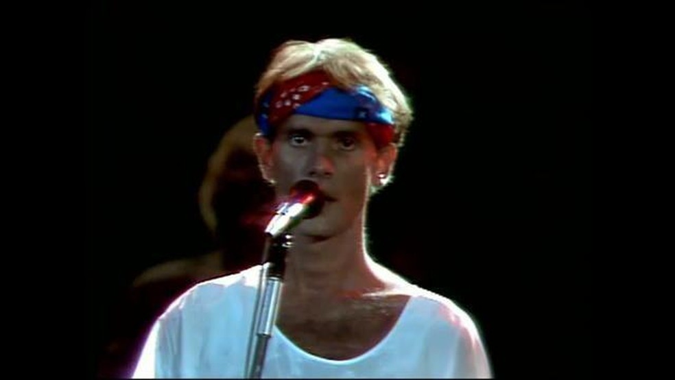 Cazuza durante apresentação em 1988. — Foto: Reprodução GloboNews