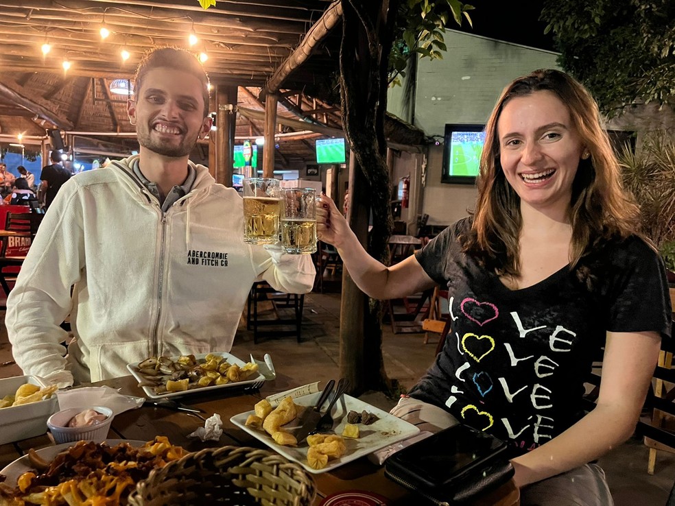 Casal adotou um “sistema de recompensas” para fazer atividades divertidas após os estudos e provas — Foto: Arquivo pessoal