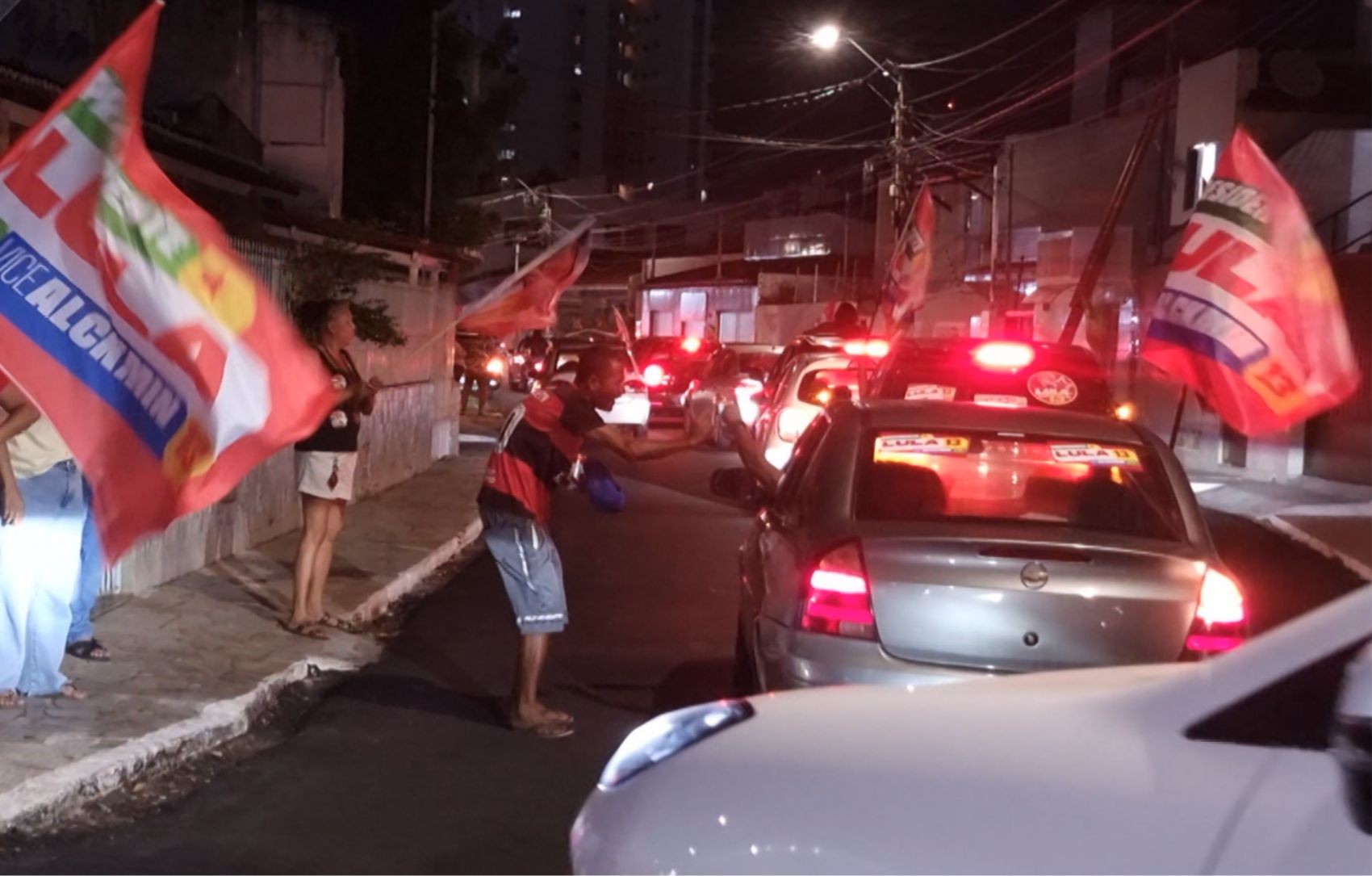 Carreatas em apoio a Lula são realizadas na Zona Sul de Aracaju