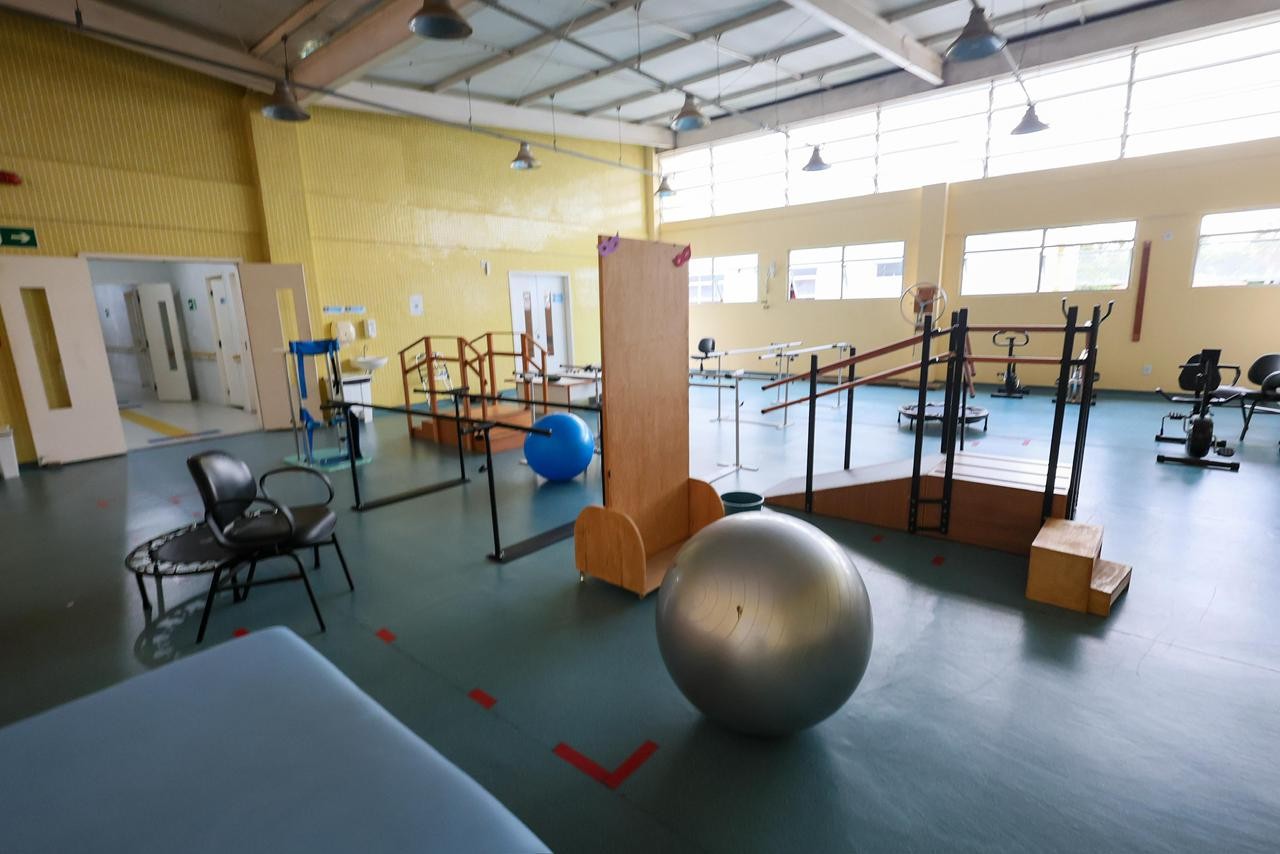 Centro de Fisioterapia do Hospital Dirceu Arcoverde faz 34 mil procedimentos em 4 meses