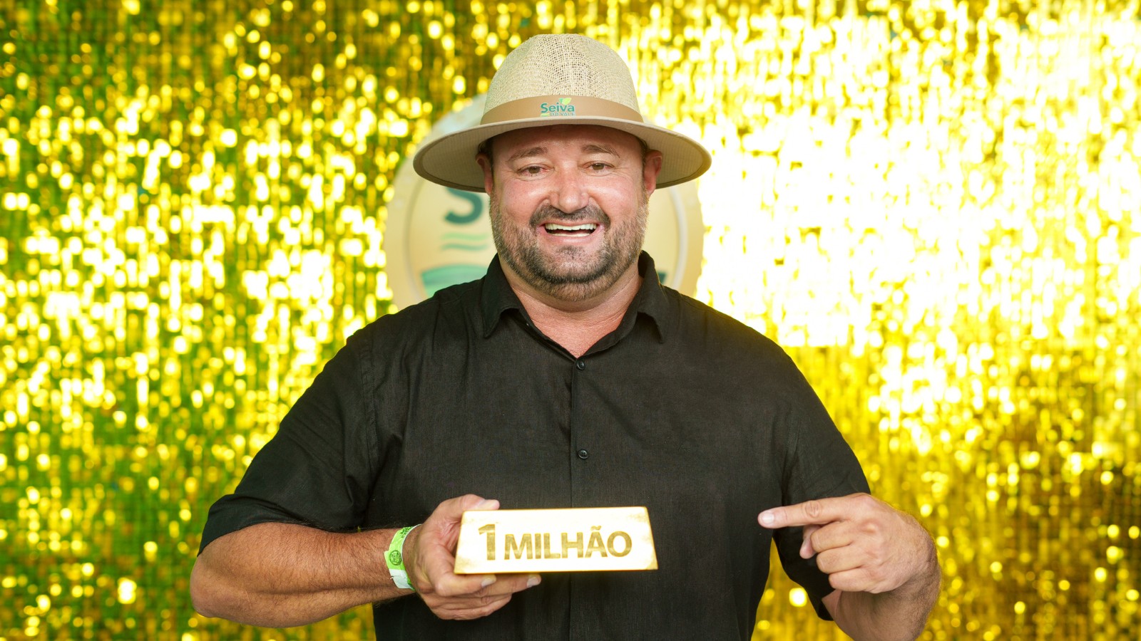 Seiva do Vale celebra 16 anos de mercado e premia cliente com R$ 1 milhão