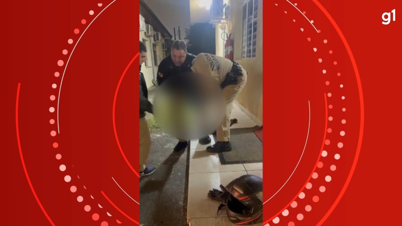 VÍDEO: pais invadem batalhão com bebê engasgado e policiais salvam criança em Curitiba