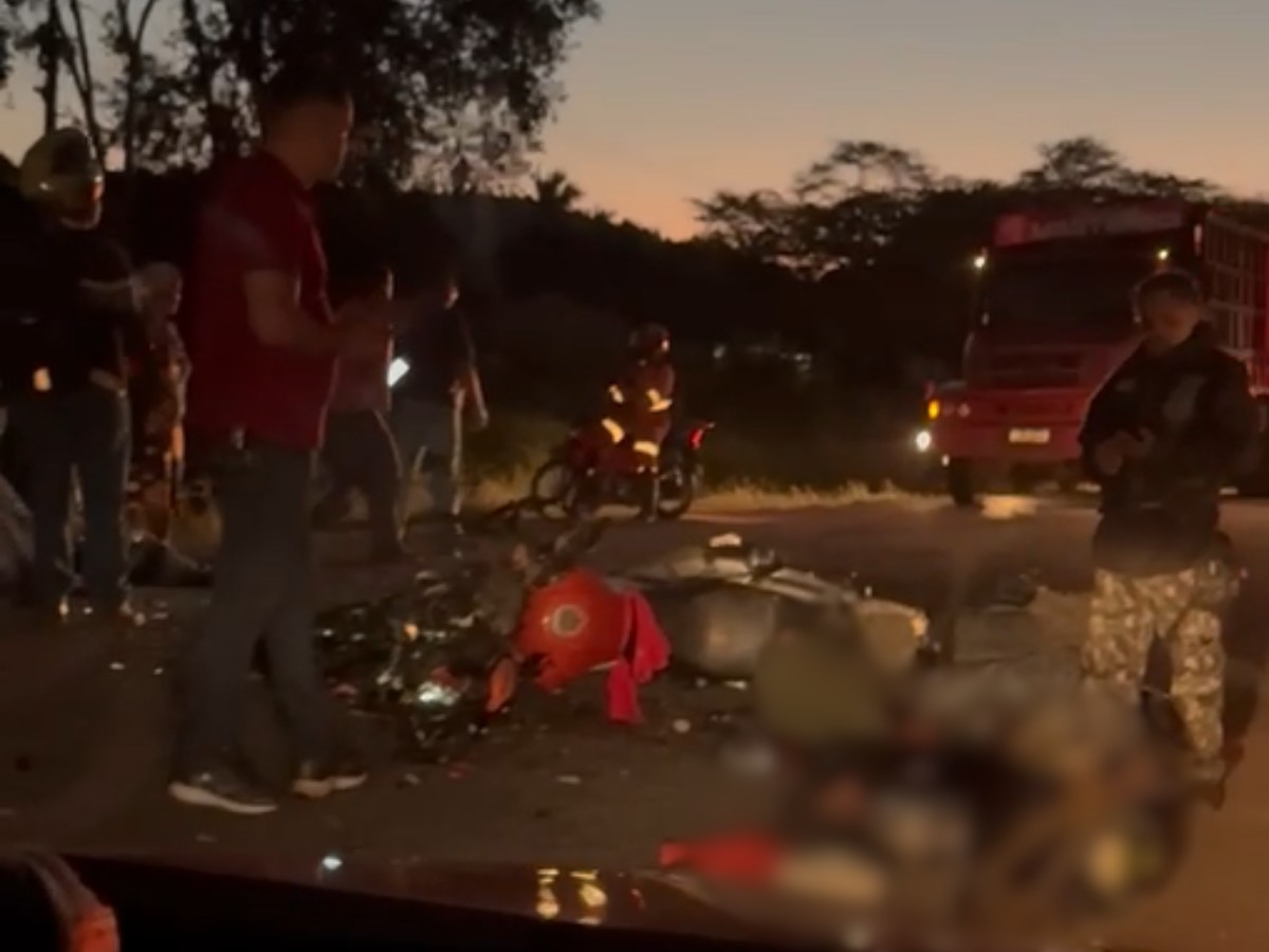 Três pessoas morrem em acidente na PE-177, em São João; mãe e filho estão entre vítimas