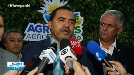 Durante o lançamento da Agrotins, governador responde questionamentos da TV Anhanguera
