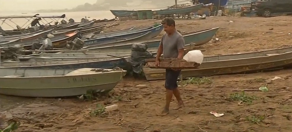 Ribeirinhos sentem impacto da seca do Rio Paraguai em Corumbá. — Foto: Reprodução/TV Morena