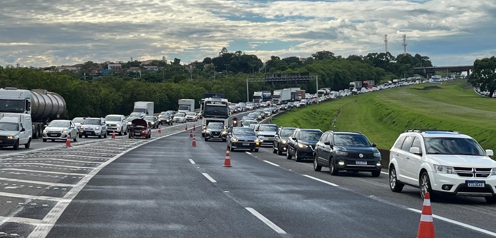 Acidente na Rodovia dos Bandeirantes em foto de arquivo — Foto: Johnny Inselsperger/EPTV