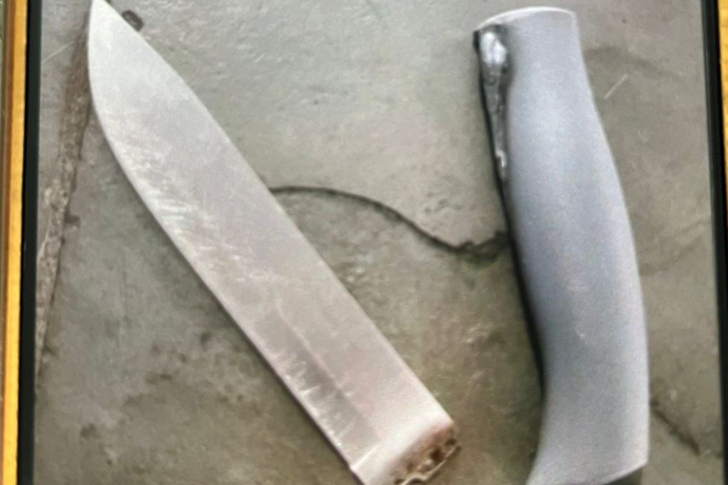 Aluno de 15 anos é esfaqueado nas costas por colega após briga por lugar na sala em escola no litoral de SP