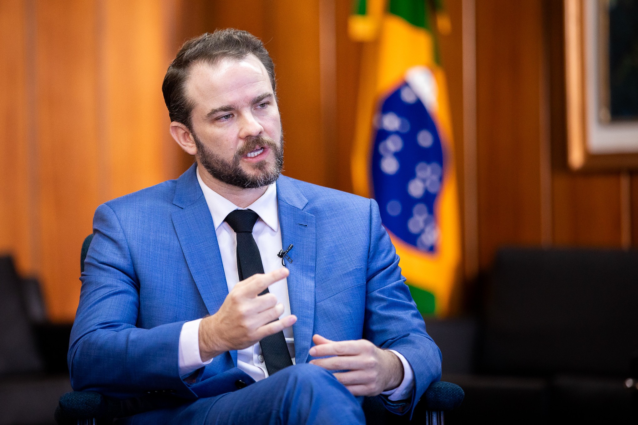 Durigan diz que ‘gargalo’ da economia são os juros altos: ‘quem é menos culpado é o Ministério da Fazenda’