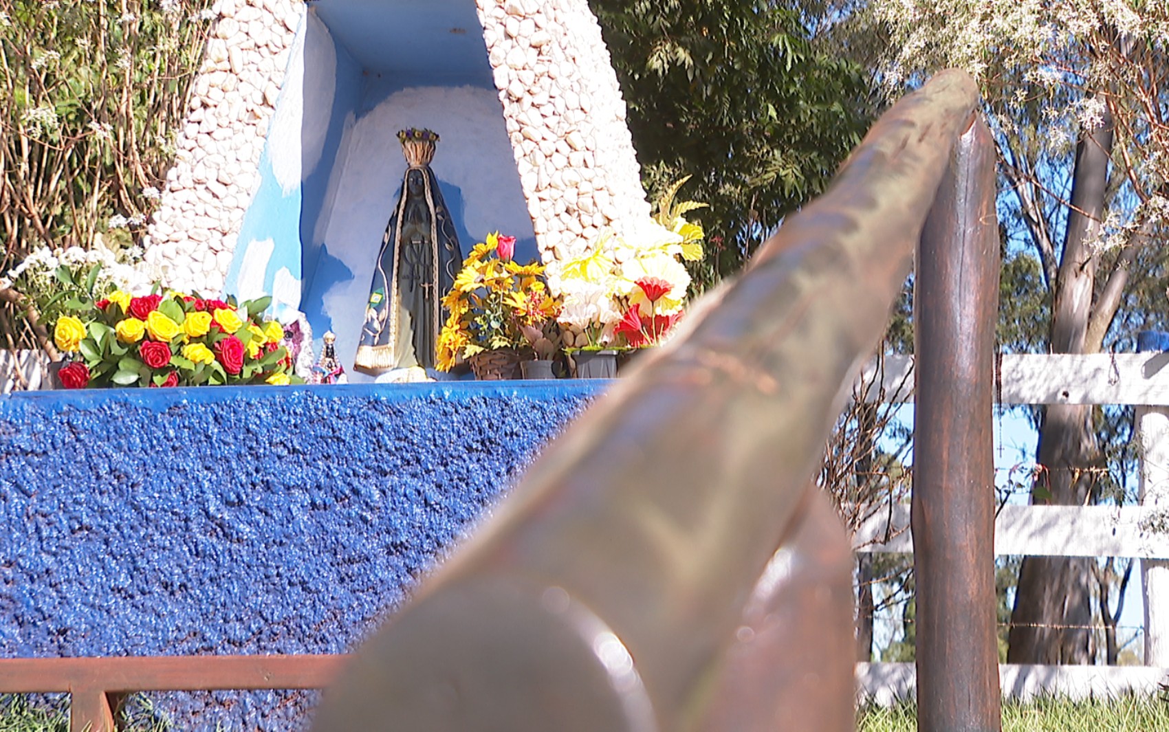 Trecho do Caminho da Fé em Cravinhos ganha nova imagem de Nossa Senhora após antiga ser vandalizada
