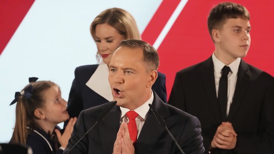 Aliado de Trump, conservador Karol Nawrocki vence eleições presidenciais na Polônia, diz agência