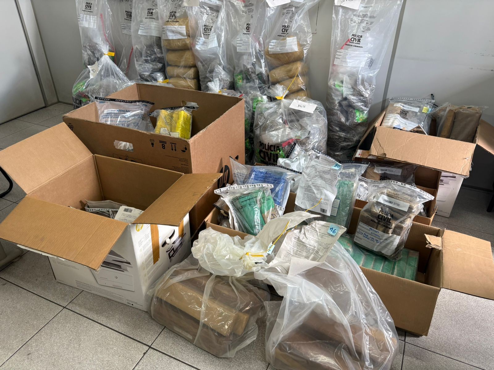 Meia tonelada de drogas apreendidas em operações é incinerada em Divinópolis 