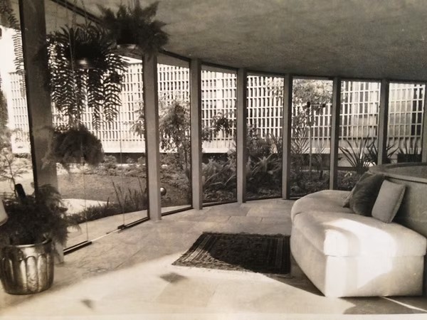 Sala de estar da residência antigamente — Foto: Arquivo pessoal