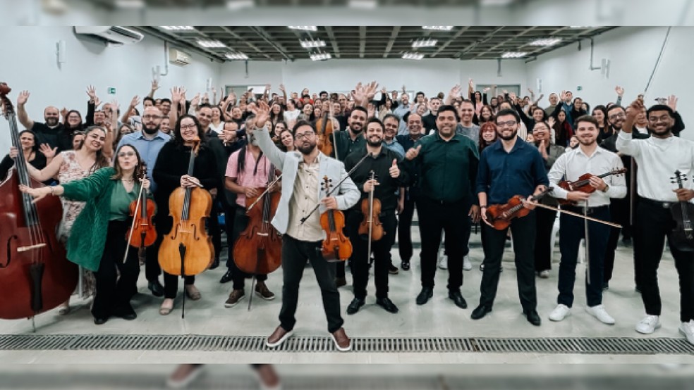 7 de 12
Catedral de Ourinhos sedia concerto gratuito de orquestra com repertório erudito, chinês e brasileiro — Foto: Divulgação