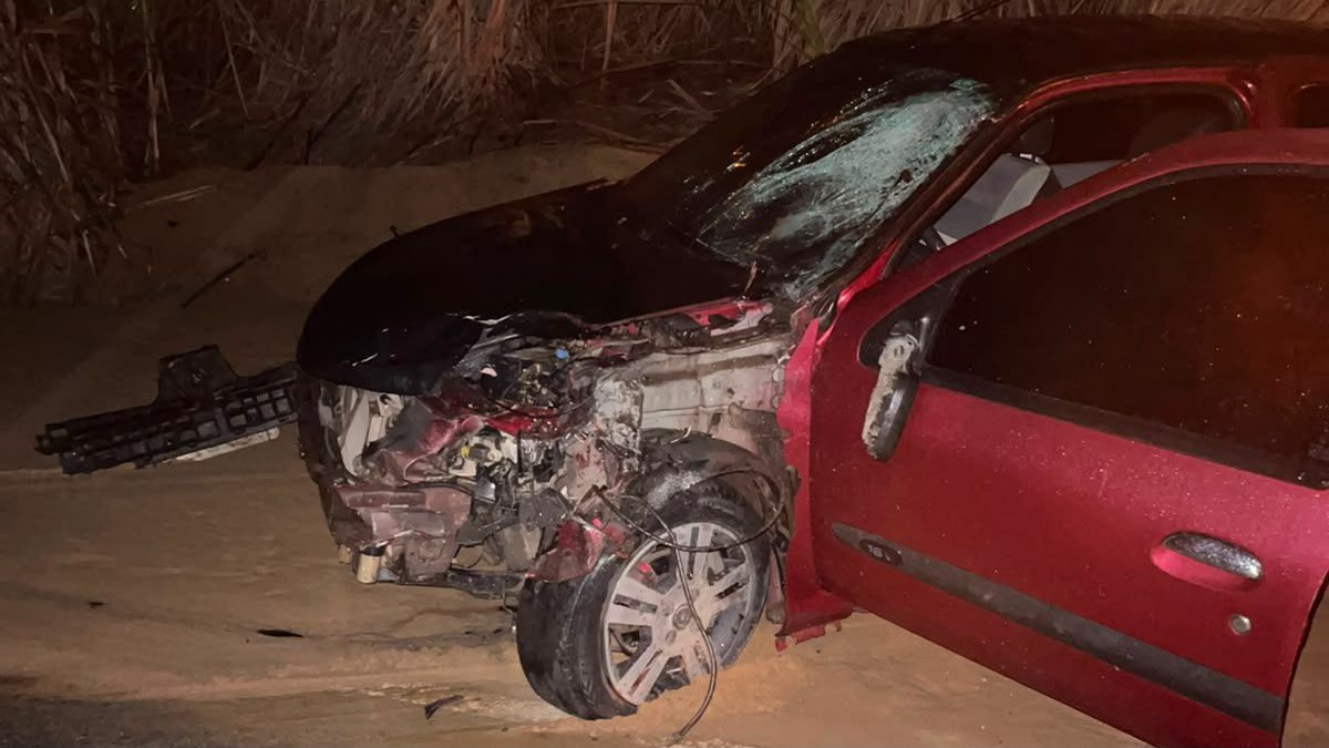 Mãe e filho morrem após acidente entre moto e carro, no Litoral Sul da Paraíba