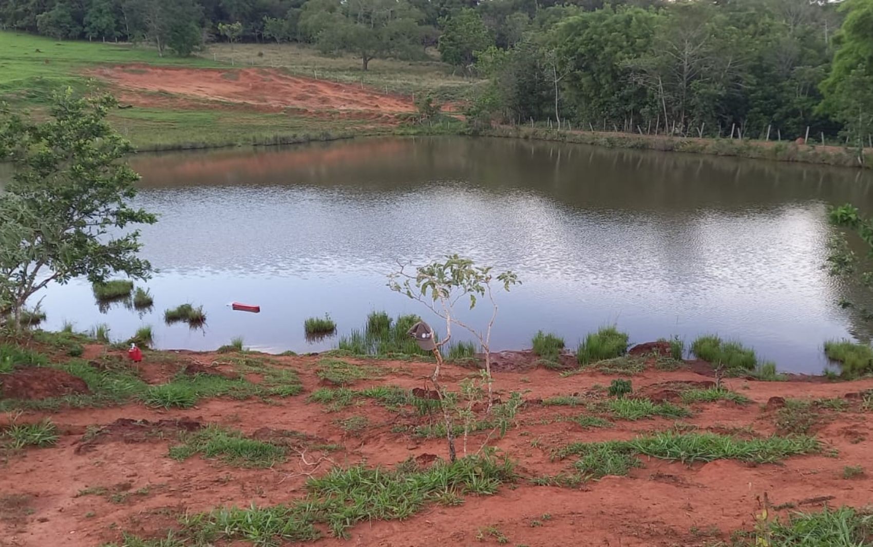 Menina de 3 anos morre afogada em represa, em Goiás