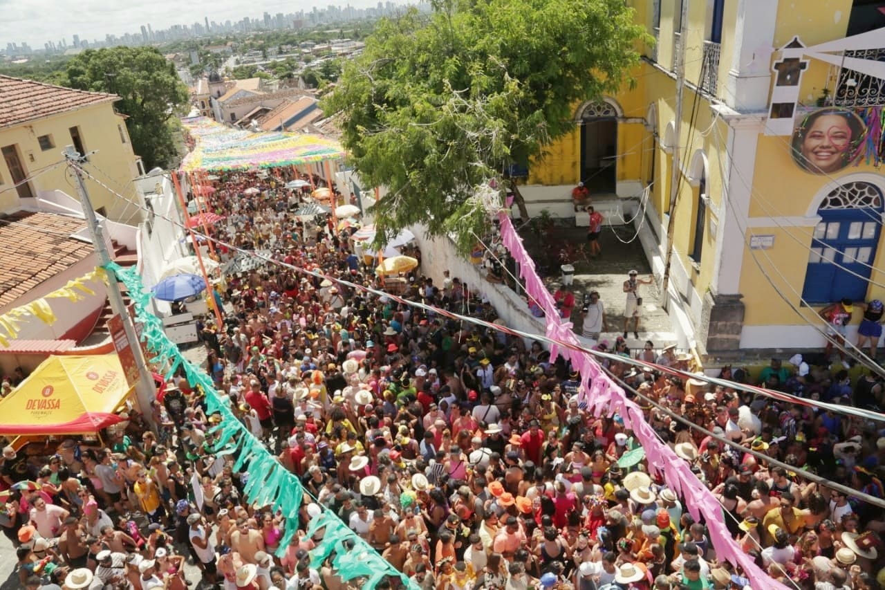 Desfile dos bonecos de Olinda neste carnaval