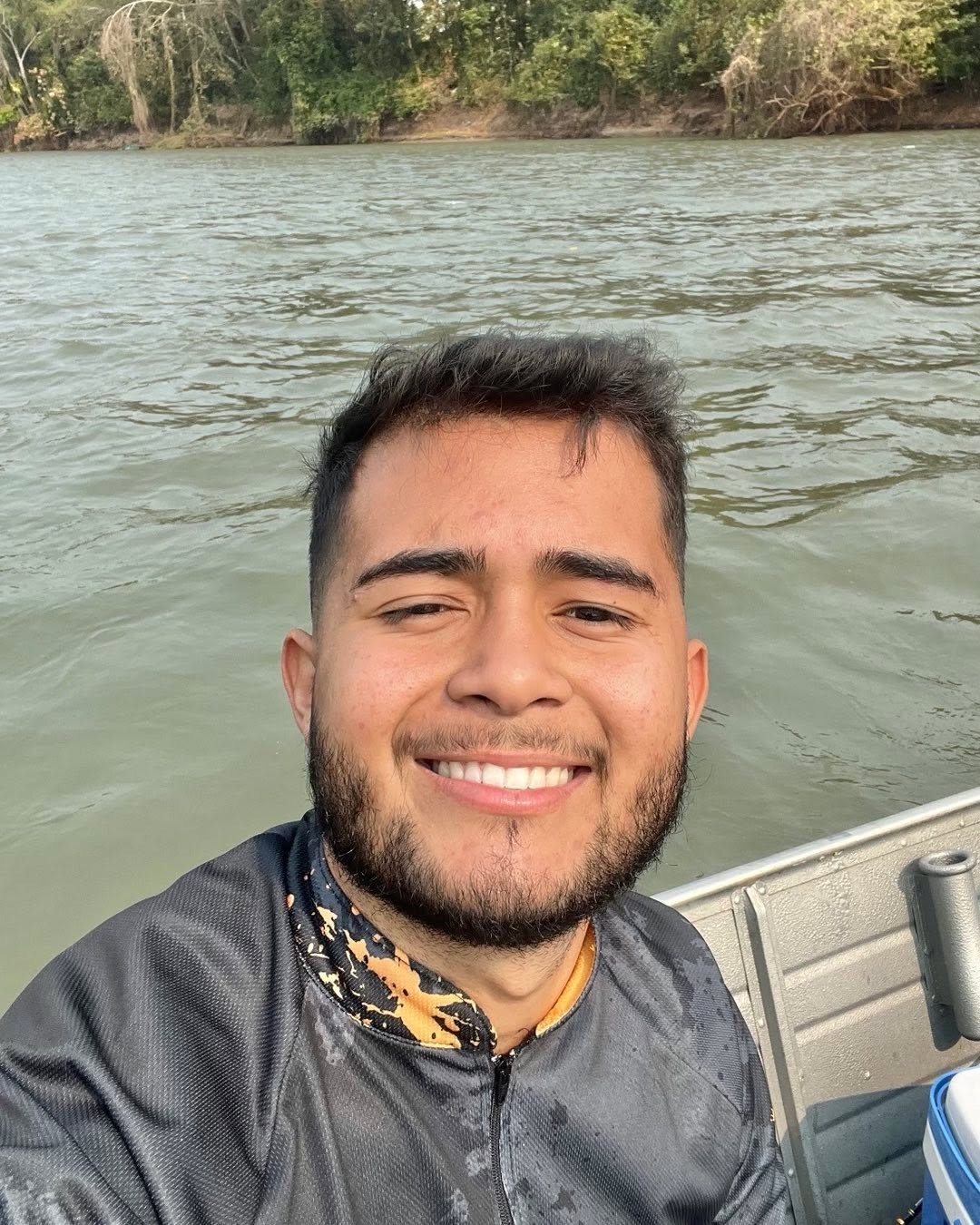 Estudante de direito morre após batida entre moto e caminhonete na BR-174 em MT