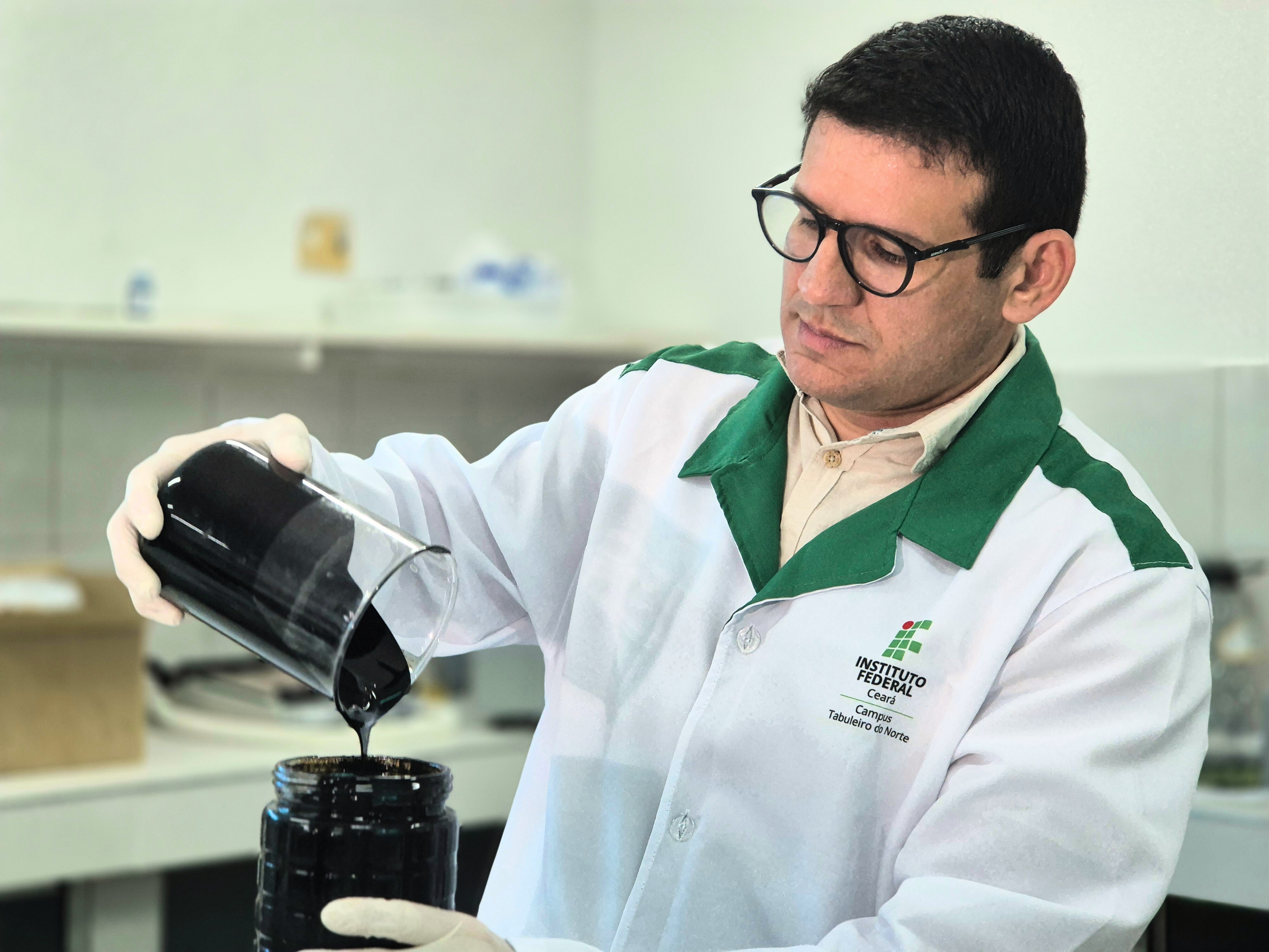 Entenda o que falta para confirmar se líquido achado no Ceará é petróleo