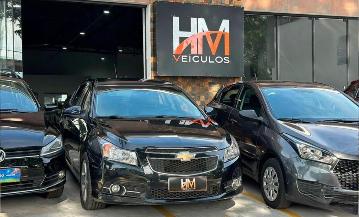 Empresários são presos suspeitos de fraude em financiamento de carro em loja no interior de SP