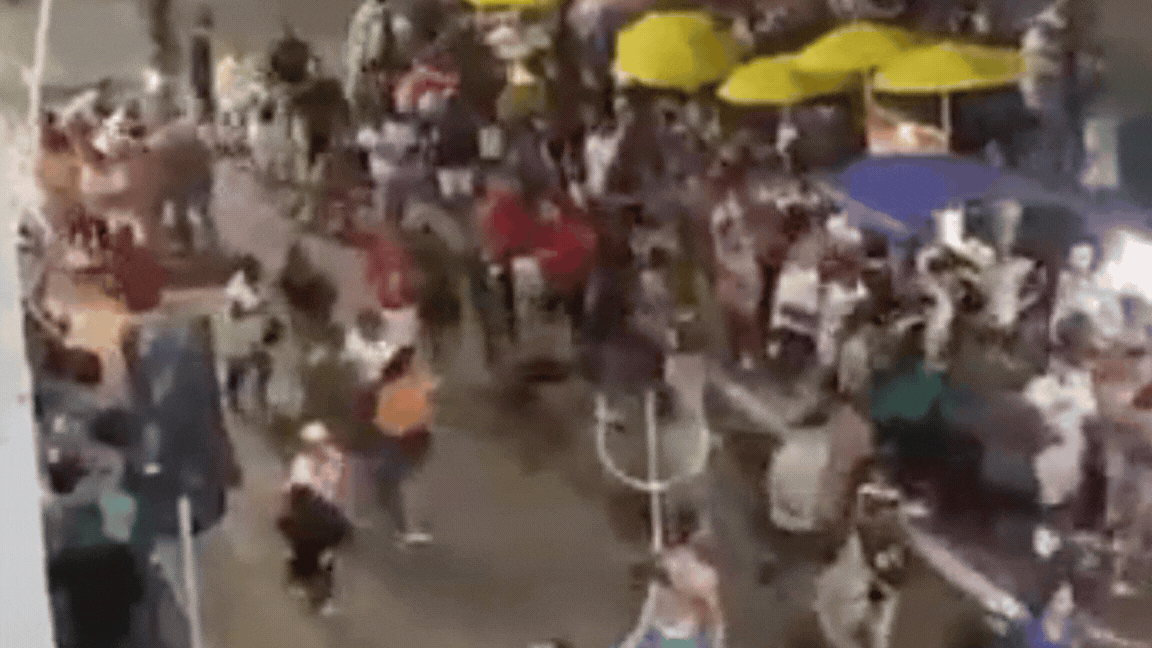 VÍDEO: Tiros interrompem desfile de carnaval e adolescente de 16 anos morre baleado em MG