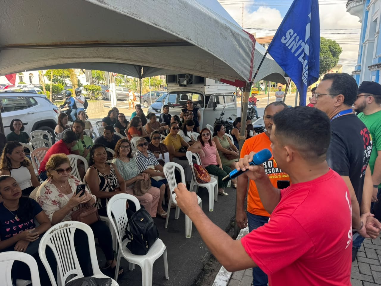 Professores da rede municipal de Natal entram em greve