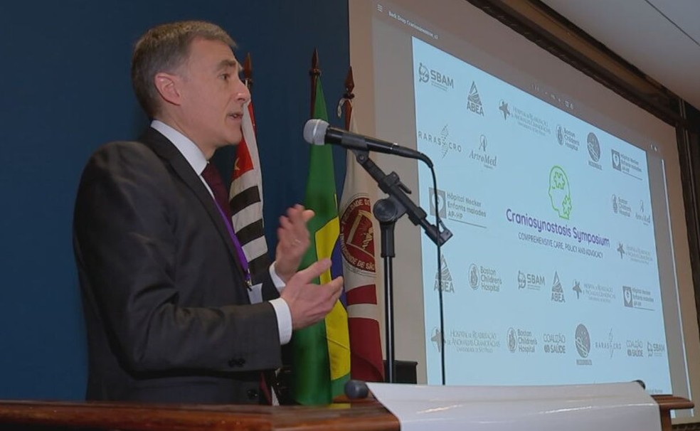 Simpósio em Bauru reúne especialistas no tratamento de síndromes que causam anomalias no crânio e face — Foto: TV TEM / Reprodução