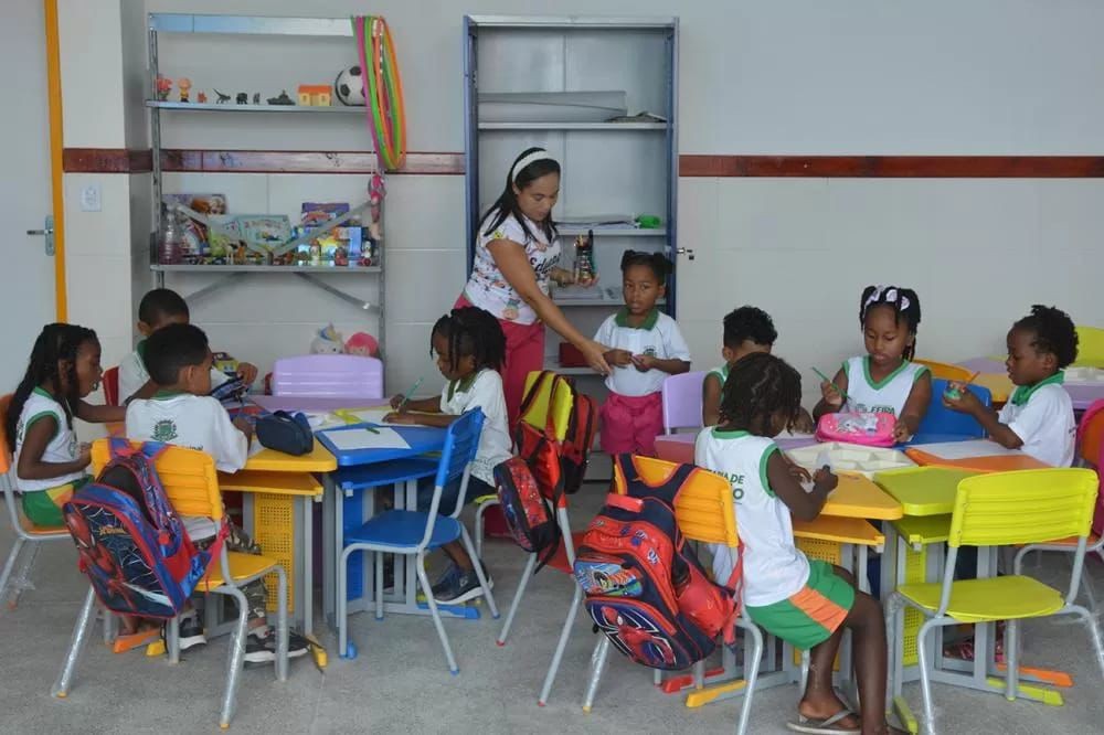 Matrículas para novos estudantes da rede municipal de Feira de Santana começam no dia 14 de janeiro