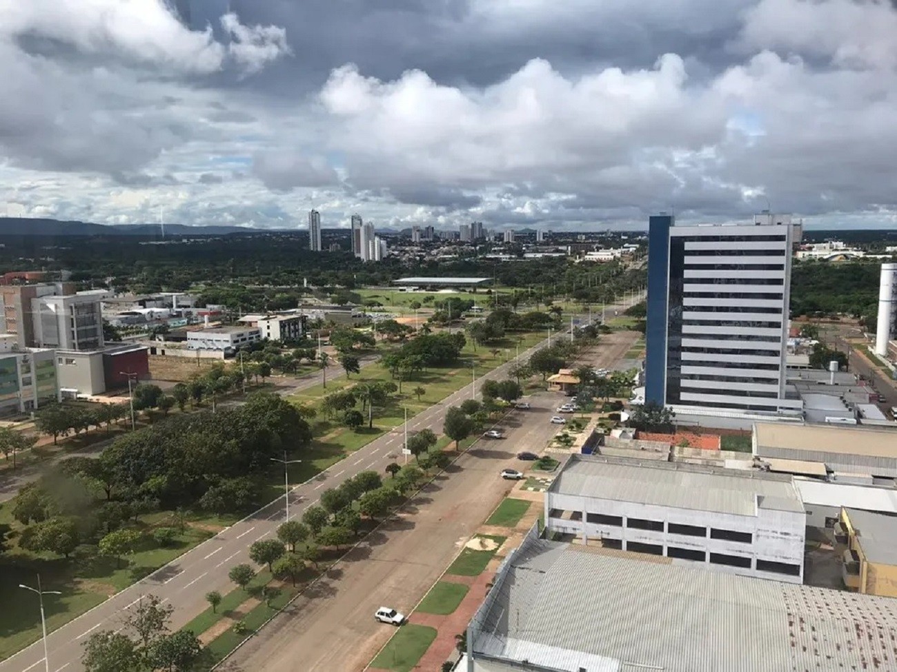 Sai Teotônio, entra Siqueira: vereadores aprovam projeto para renomear principal avenida de Palmas