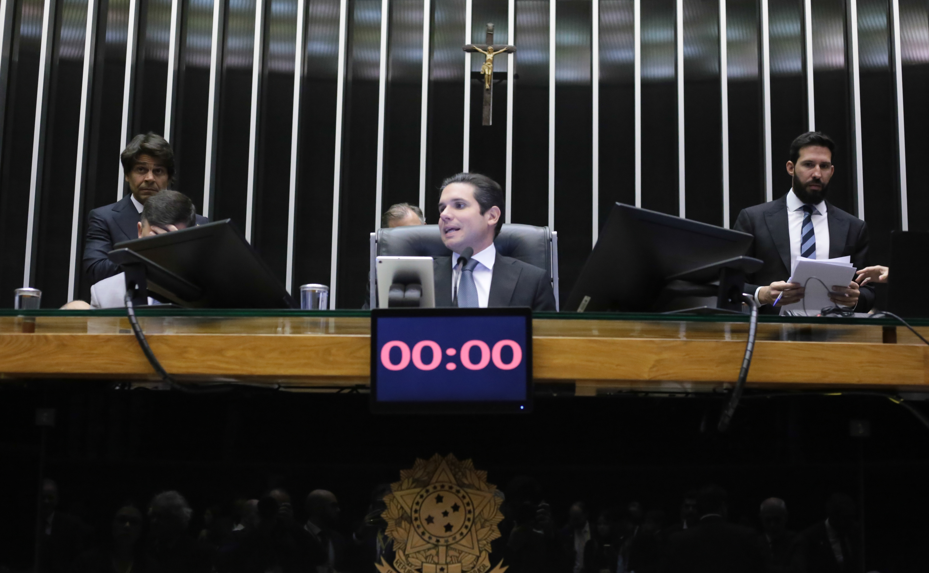 Motta defende reforma administrativa, e relator diz que deve apresentar proposta de revisão anual de gastos