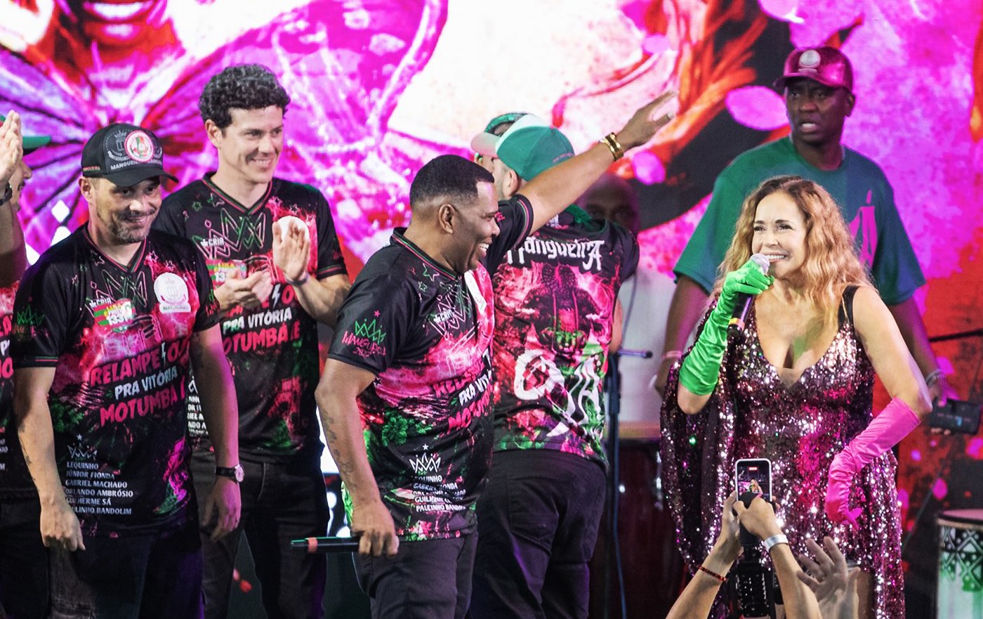 Daniela Mercury confirma a Mangueira como o lugar onde o Rio é mais baiano ao dar voz ao samba do Carnaval 2027