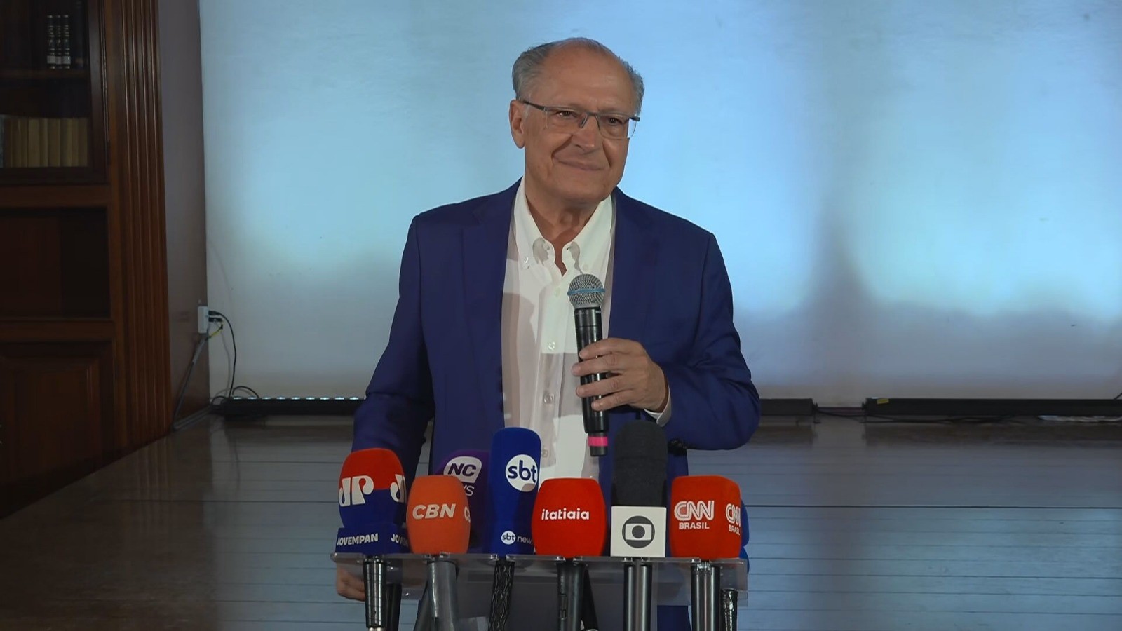 Alckmin diz que Flávio Bolsonaro fez 19 exigências e não quer abrir sigilo: 'Vida pública é pública, tem que ser transparente'