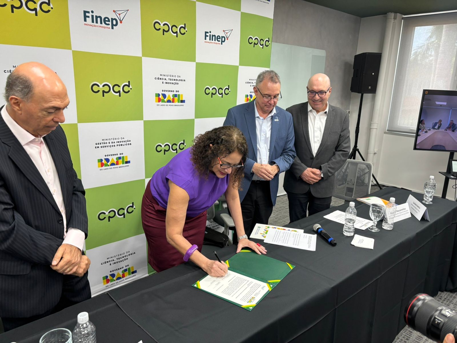 Inteligência artificial no serviço público: governo federal lança projeto de R$ 390 milhões