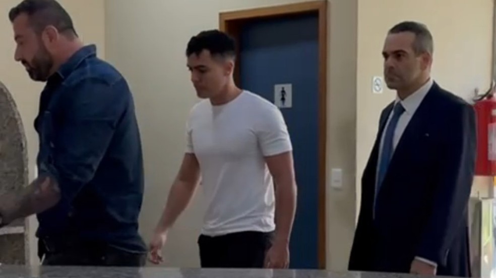 Vitor Belarmino se apresentou no dia 19 de maio e foi preso após 10 meses foragido. — Foto: Reprodução