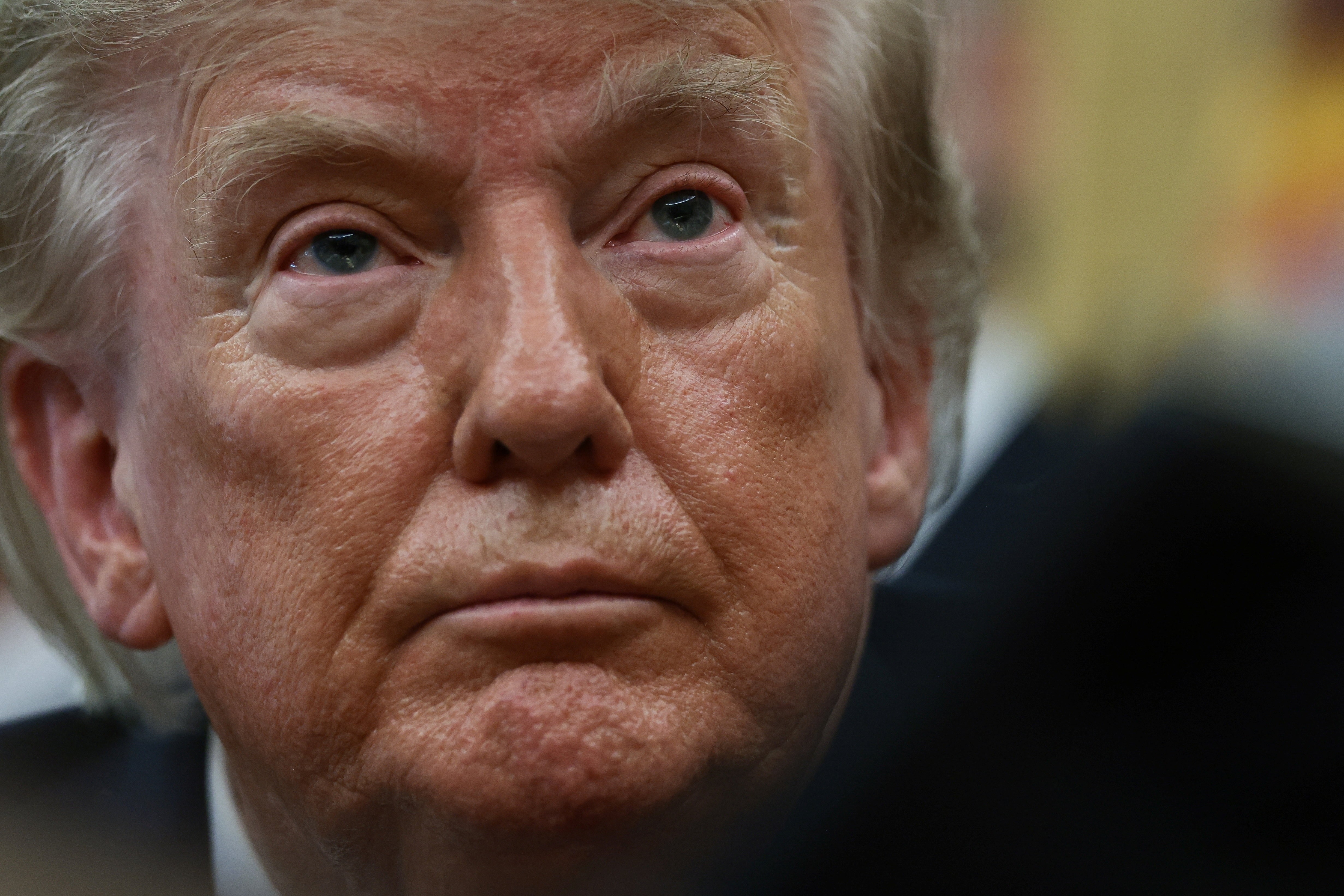 Trump se revolta ao ser questionado sobre uso de arma nuclear no Irã: 'Que pergunta estúpida'
