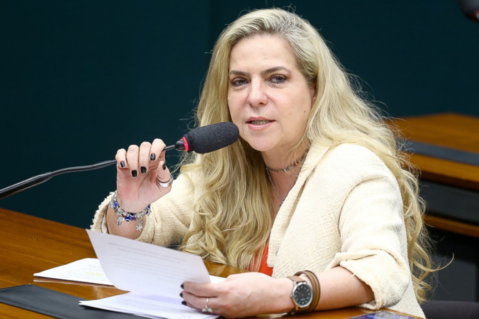 PSOL do Ceará desiste de lançar candidato ao Governo e declara apoio a Luizianne Lins ao Senado