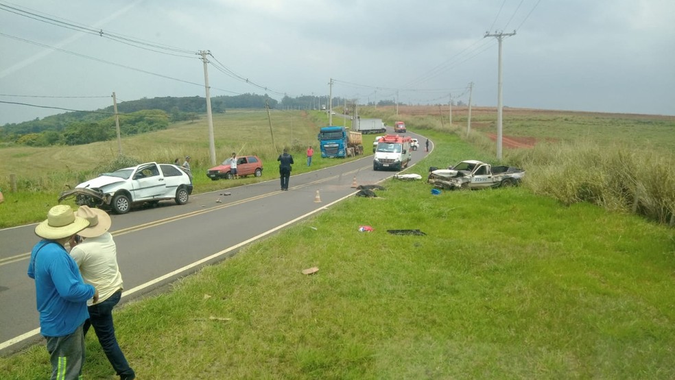 Inquérito policial irá apurar causas do acidente que matou duas pessoas em vicinal de Botucatu — Foto: Acontece Botucatu/Reprodução