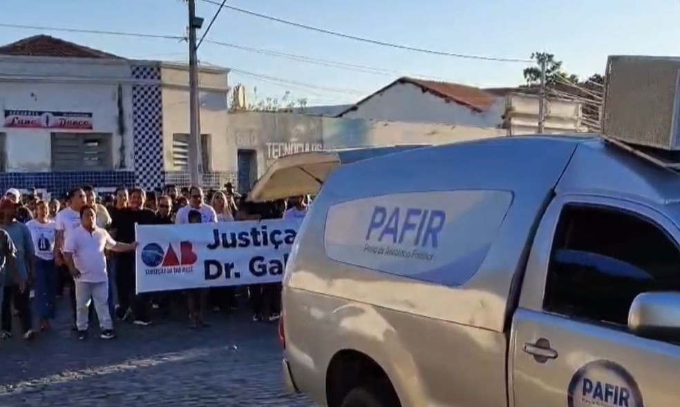 Duas pessoas s&atilde;o presas suspeitas de envolvimento na morte de advogado no oeste da Bahia &mdash; Foto: Reprodu&ccedil;&atilde;o/TV Oeste