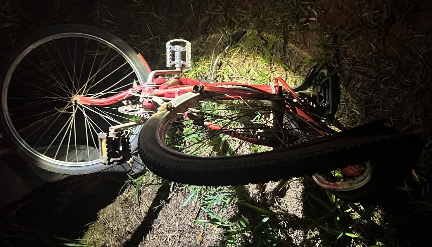 Colisão entre bicicleta e carro mata ciclista na Estrada Municipal Abílio Notário, em Álvares Machado